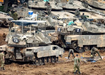 تقرير: إسرائيل تستعد لعملية برية واسعة بلبنان… ومسؤول إسرائيلي يقول «سنفعل ما فعلناه في غزة»