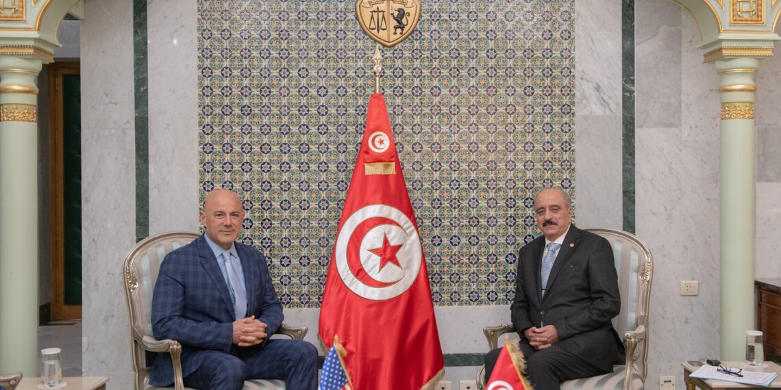 في لقائه بالسفير الأمريكي: وزير الخارجية يطلب إيلاء الجالية التونسية بالولايات المتحدة ما تستحقّه من إحاطة لتسهيل اندماجها