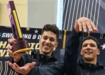 سباحة: الثنائي الحفناوي-الجوادي يسيطر على سباق ال500 يارد في بطولة الجامعات الأمريكية