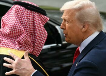 إيران/الولايات المتحدة: حلفاء أمريكيا في الخليج يحثّون على مواصلة الحرب