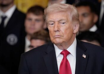 تقرير سري يصدم البيت الأبيض: النظام الإيراني لن يسقط حتى بقصف أمريكي شامل!