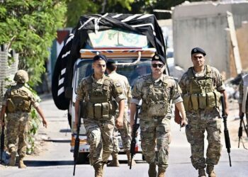 إصابة 5 عسكريين في الجيش اللبناني باستهداف مسيّرة إسرائيلية سيارة مدنية