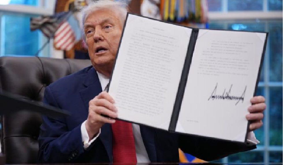 الدولار سيحمل توقيع ترامب