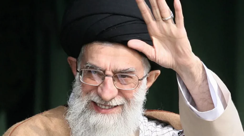 🟥️عاجل: التلفزيون الإيراني يعلن مقتل المرشد  علي خامنئي