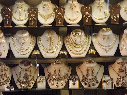 355 دينارا سعر الغرام من الذهب اليوم