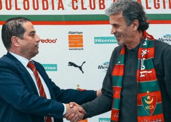 كرة القدم: مساعدان تونسيان للمدرب خالد بن يحيى على رأس الإدارة الفنية لمولوديّة الجزائر