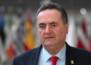 كاتس: سنسيطر على منطقة أمنيّة داخل لبنان حتى حدود الليطاني