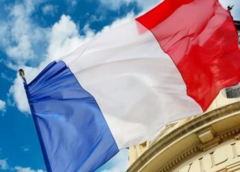 هيئة الأركان الفرنسية: السماح لطائرات أمريكية باستخدام قواعد فرنسية في الشرق الأوسط