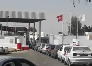 معبر راس جدير: استئناف حركة التنقّل بعد احتجاجات تونسيين
