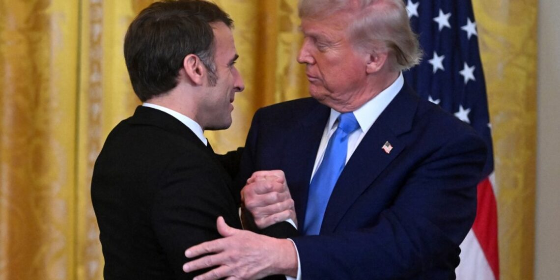 “يتعافى من لكمة زوجته”.. ترمب يسخر من ماكرون ويصف الناتو بـ”نمر من ورق”