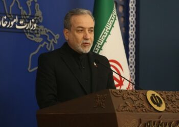 عراقجي: مرور السفن التجارية عبر مضيق هرمز سيكون مفتوحا بالكامل خلال فترة وقف إطلاق النار في لبنان