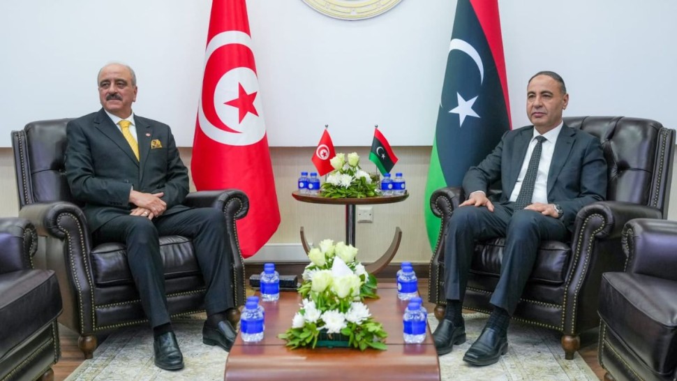 تطوير العلاقات والإتفاقات التونسية الليبية: محور لقاء وزير الخارجية بنظيره الليبي