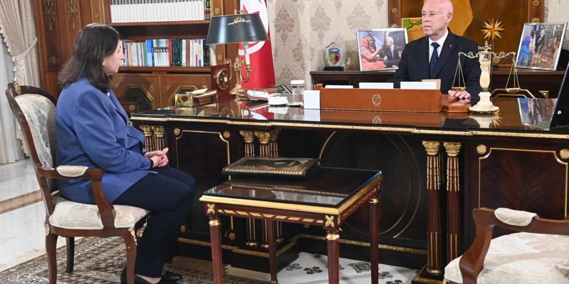 رئيس الجمهوريّة: “تمّ اختيار عدد من المسؤولين بناء على تعهدّاتهم أمّا من أخلّ بما تعهّد به فهناك وطنيون أحرار يحلون مكانهم”