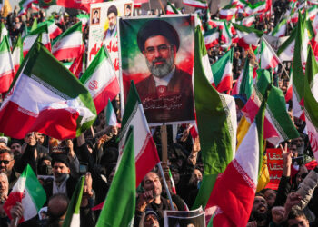 حديث الساعة: يحدث أن يكون الذّيل هو الذي يحرّك الكلب…