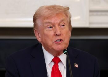 ترامب ل”رويترز”: سنخرج سريعا من إيران ونعود إذا لزم الأمر