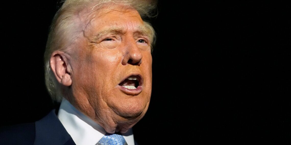 ترامب ينفخ ساخنًا وباردًا: يمكنني تدمير الطاقة في إيان لكن أكره الإقدام على ذلك