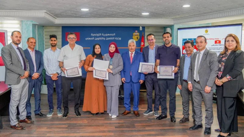 تكريم المُتوجة في مسابقة كبار الطباخين من روسيا من قبل وزارة التشغيل