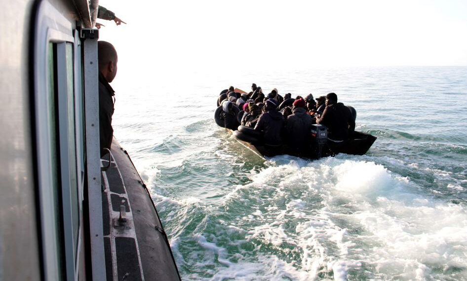 نابل: احباط عملية هجرة غير نظامية وضبط أكثر من 20 شخصا تتراوح اعمارهم بين 17 و 24 سنة