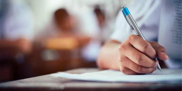اليوم: تنطلق امتحانات الأسبوع المغلق بالإعدادي والثانوي