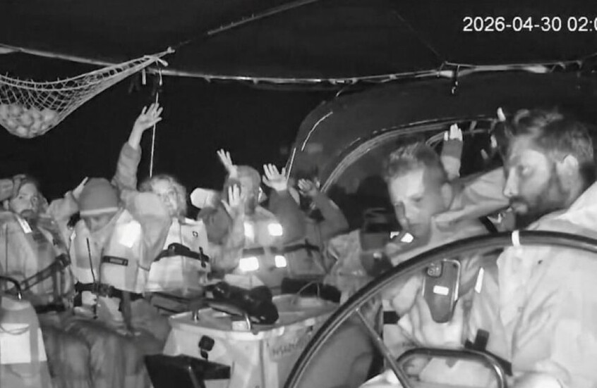 أسطول غزة: 175 ناشطا ينزلون في كريت و2 يتوجهان للاستجواب في إسرائيل