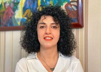 نقل نرجس محمدي الحائزة على نوبل لمستشفى بإيران بعد “أزمة قلبية”