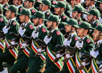 الحرس الثوري يتوعّد: سنمحق أمريكيا وإسرائيل إذا استأنفا الحرب على إيران