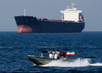 إيران/أمريكيا: ترامب يعلن تعليق “مشروع الحرية” لعبور مضيق هرمز