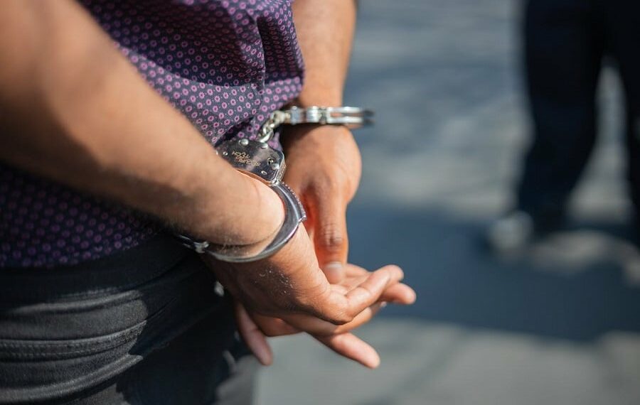 من أجل قضايا نشل و”براكاجات” وترويع مواطنين: القبض على شخصين بالقصرين