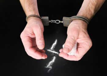 تفكيك شبكة دولية لتوريد المخدرات بالمنستير