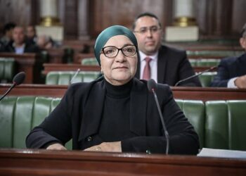 وزيرة العدل تُشرف على جلسة عمل حول التصرّف في ميزانية الدولة