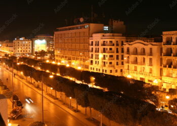 الطقس الليلة: غيوم بأغلب المناطق، وحرارة بين 22 و32 درجة