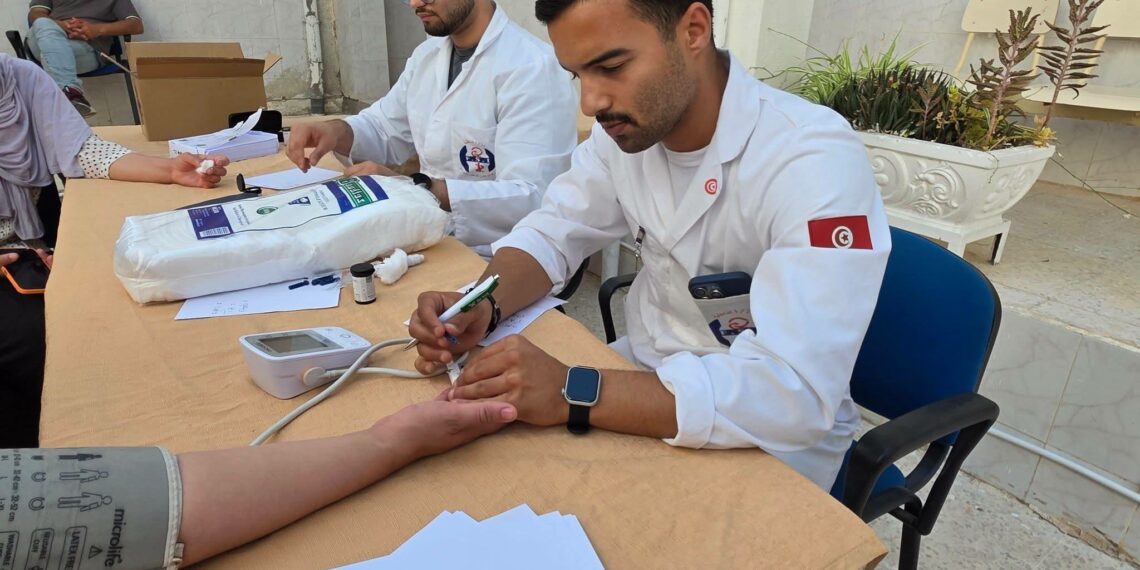 أكثر من 180 فحصاً طبياً مجانياً بجندوبة بمبادرة من مستشفى قوات الأمن الداخلي بالمرسى