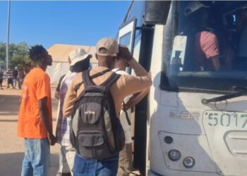 وزارة الداخلية: نقل أكثر من 210 مهاجرين من دول إفريقيا جنوب الصحراء من العاصمة ونابل وسوسة إلى مخيم الكلم 21 بصفاقس