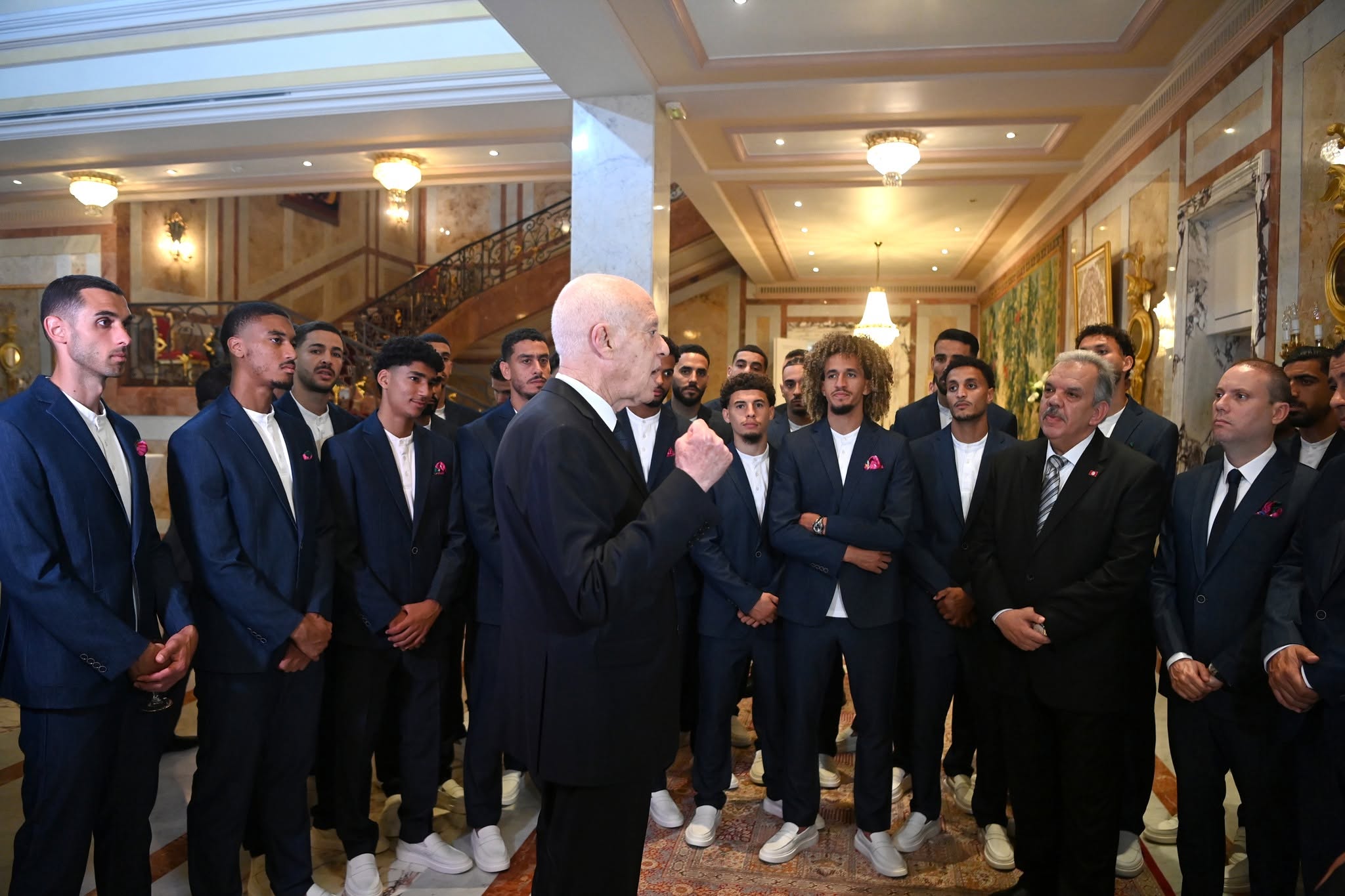 کأس العالم ‘2026: قيس سعيّد يستقبل المنتخب الوطني کأس العالم ‘2026: قيس سعيّد يستقبل المنتخب الوطني