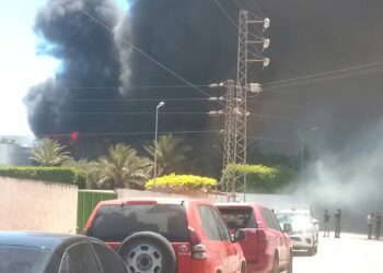 جبل الوسط: حريق بأحد مصانع الأدوية وأضرار ماديّة كبيرة