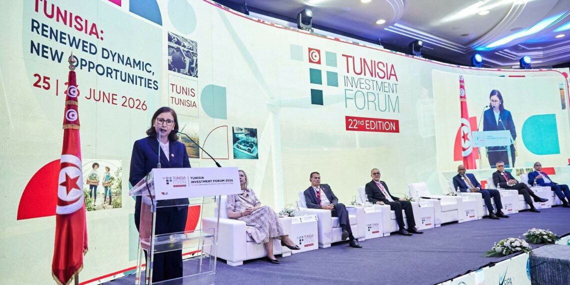 رئيسة الحكومة تشرف على افتتاح منتدى تونس للاستثمار