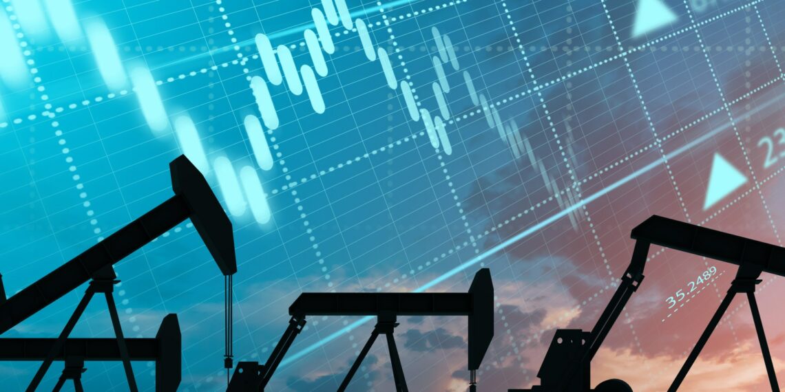 أسعارالنفط: العقود الآجلة للخام الأمريكي تلامس أدنى مستوياتها