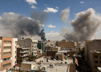 تصعيد جديد: ضربات أمريكية ضد إيران ردّا على إسقاط “أباتشي”