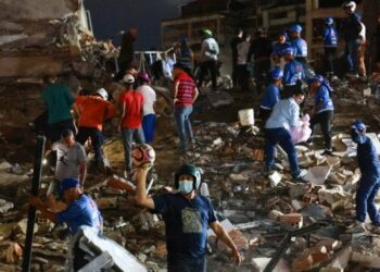 زلزال مزدوج يهز فنزويلا.. مئات القتلى والجرحى وفرق إنقاذ دولية في الطريق