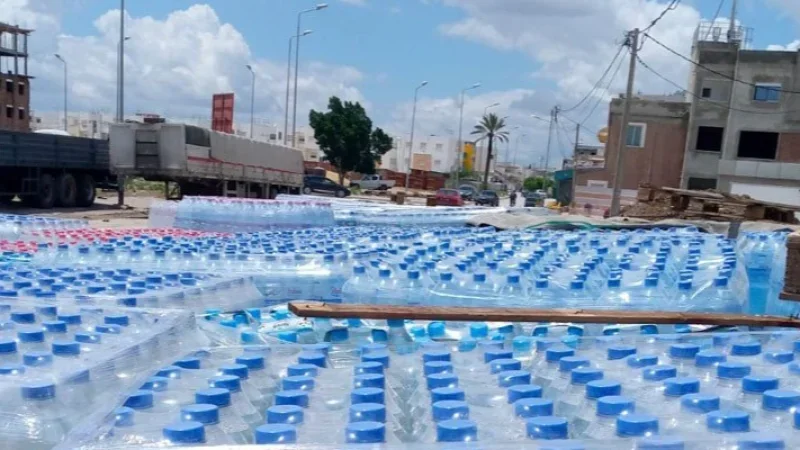 فرق المراقبة الصحية تحجز أكثر من 63 ألف لتر من المياه المعدنية المخزنة تحت أشعة الشمس