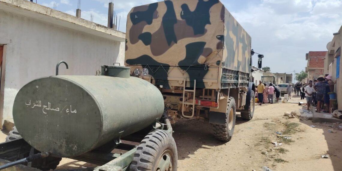 القصرين: الجيش والحرس الوطني في الميدان لتزويد بودرياس الحدودية بالمياه
