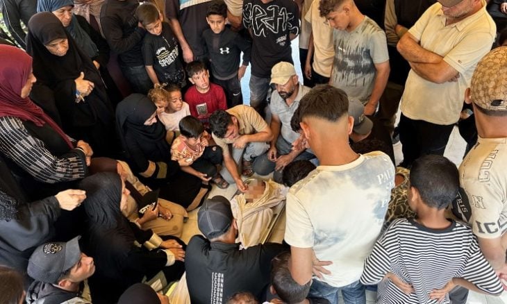 غزة.. استشهاد طفل وإصابة آخر في استهداف مسيرات إسرائيلية لنقاط توزيع المياه
