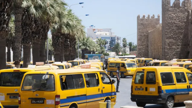 17 أوت: فتح باب الترشّح للحصول على رخص التاكسي الجماعي بأريانة