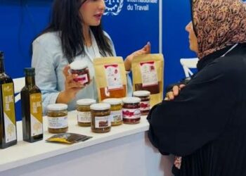 سيدي بوزيد: سناء عماري تُتوج بجائزة ريّادة الأعمال “كوميسا”