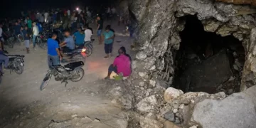 كانوا في “دهليز” بالقيروان للبحث عن الكنوز..انتشال جثث 3 شبان بعد إختناقهم جراء إنهيار أرضي