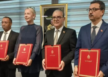 وزير الإقتصاد يوقع على اتفاقيتي ضمان تمويل مع البنك الإفريقي للتنمية