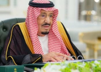 العاهل السعودي: محاولة الحوثيين استهداف مكة جُرم مُشين
