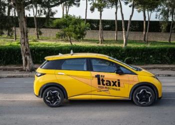 فتح باب الترشح للانتفاع بمنحة لاقتناء سيارات أجرة كهربائية