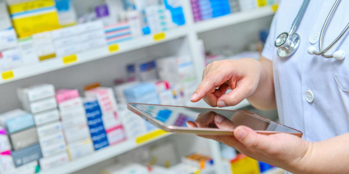 إطلاق آلية للإبلاغ عن الأدوية والمنتجات الصحية المشبوهة أو المقلدة