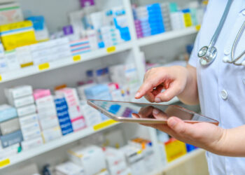 إطلاق آلية للإبلاغ عن الأدوية والمنتجات الصحية المشبوهة أو المقلدة